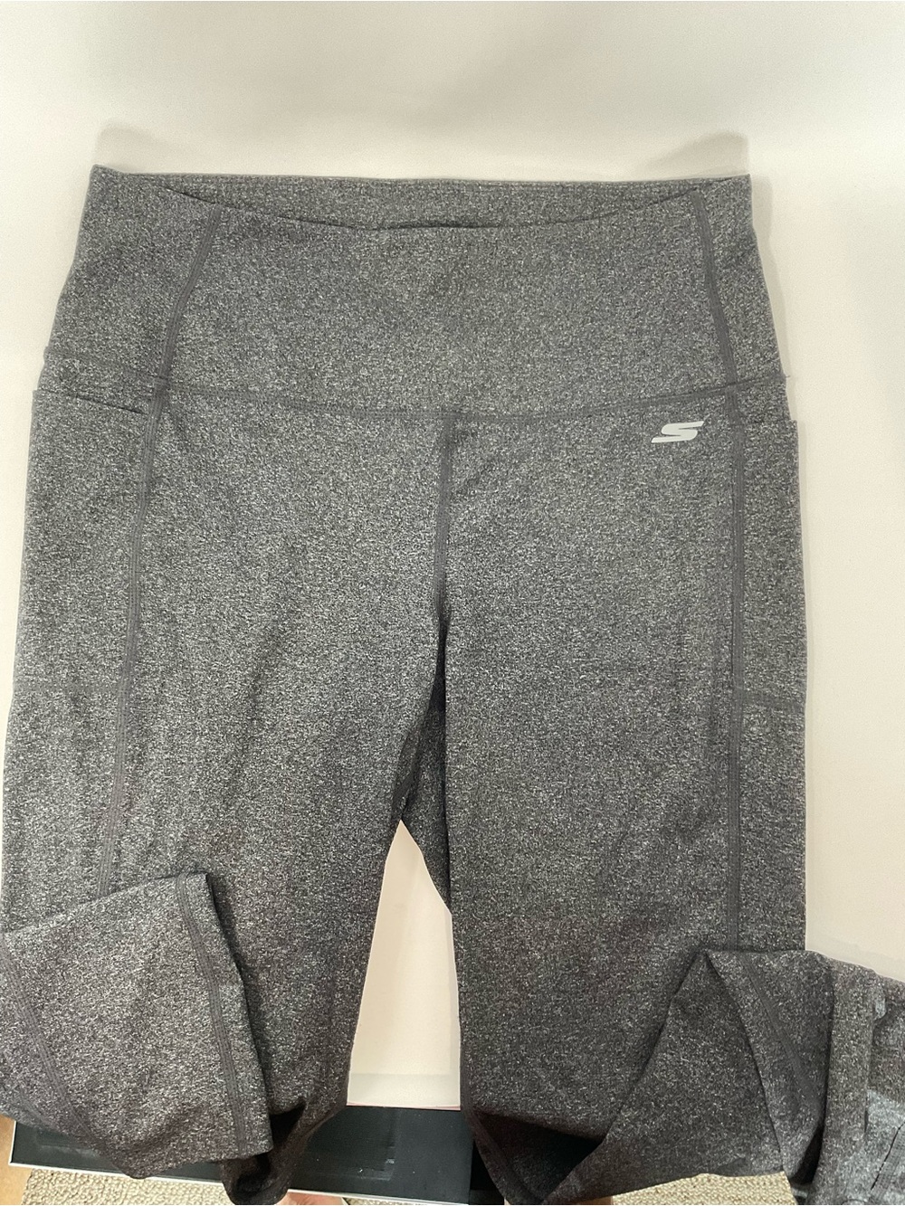 Skechers Ladie’s Gray Performance Leggings
